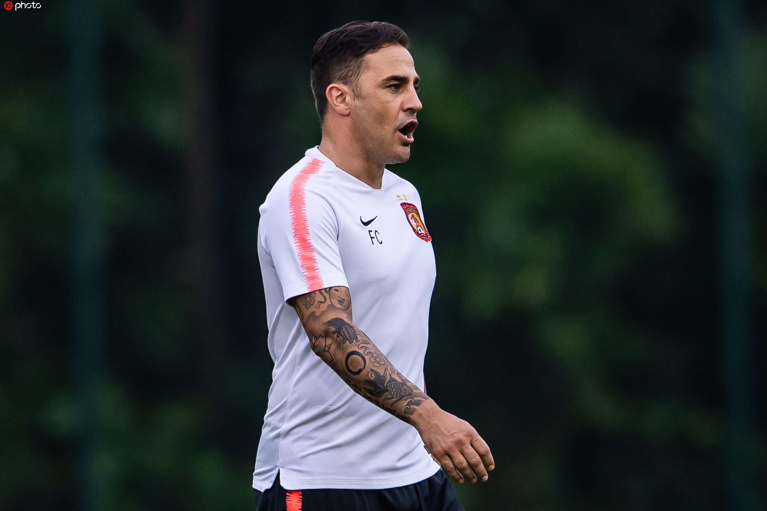 米兰电竞入口-包含亚冠倒计时，切尔西国际比赛日远射贴柱，细节引发关注，球迷炸锅，临场指挥获称赞的词条